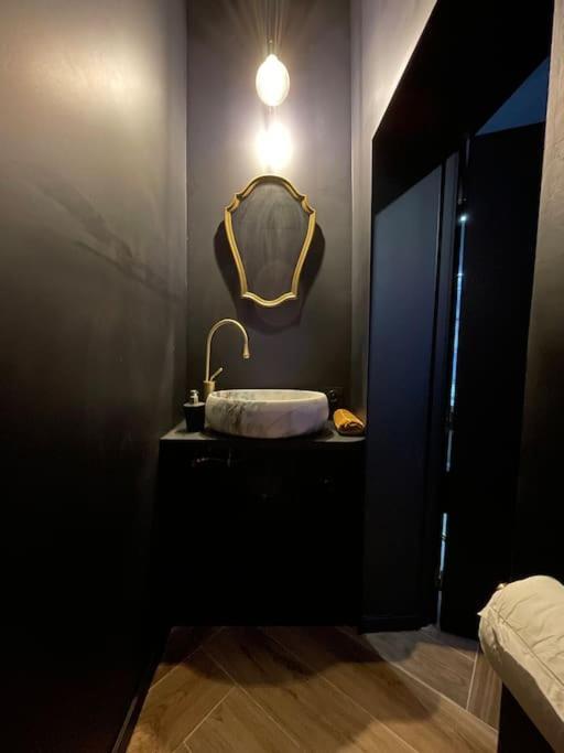 Myinsolite-L'Onyx فاوفيرت المظهر الخارجي الصورة